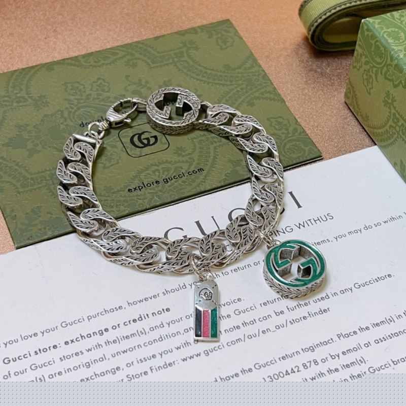 G*u*i bracelets